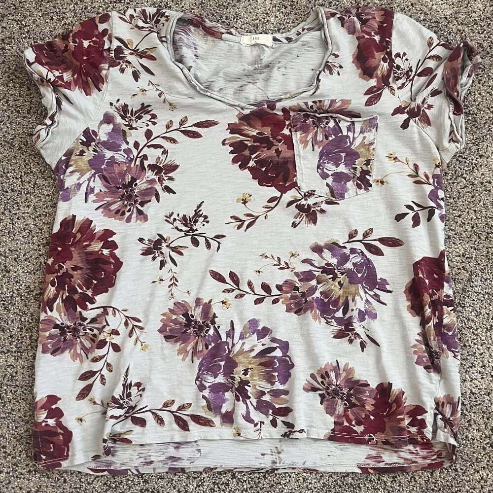 Anthropologie t.la burgandy floral v-neck tee shirt sz Large